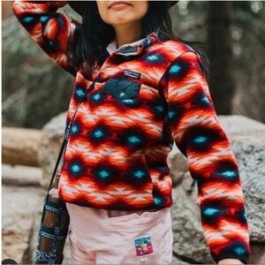 Patagonia Synchilla Snap-T Red Black Blue Aztec Pattern